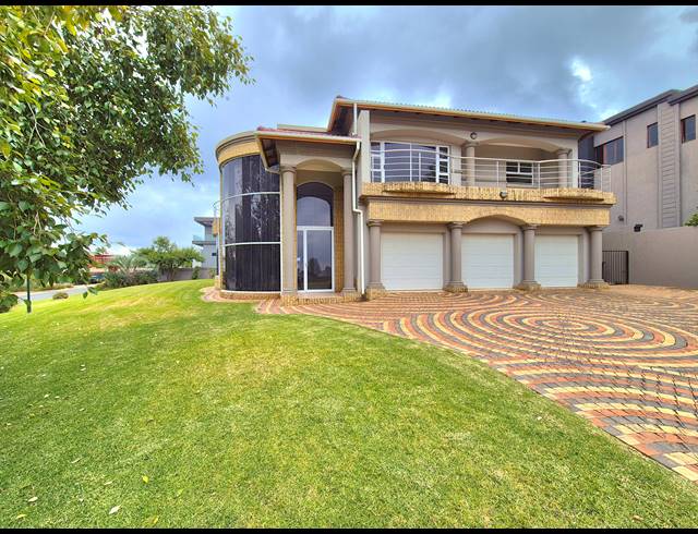 4 BEDROOM HOUSE FOR SALE IN EBOTSE GOLF ESTATE